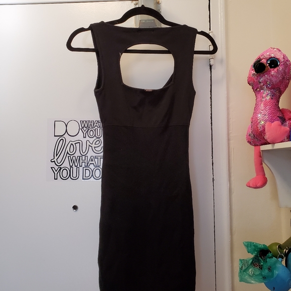 Cute Guess dress - Picture 2 of 3